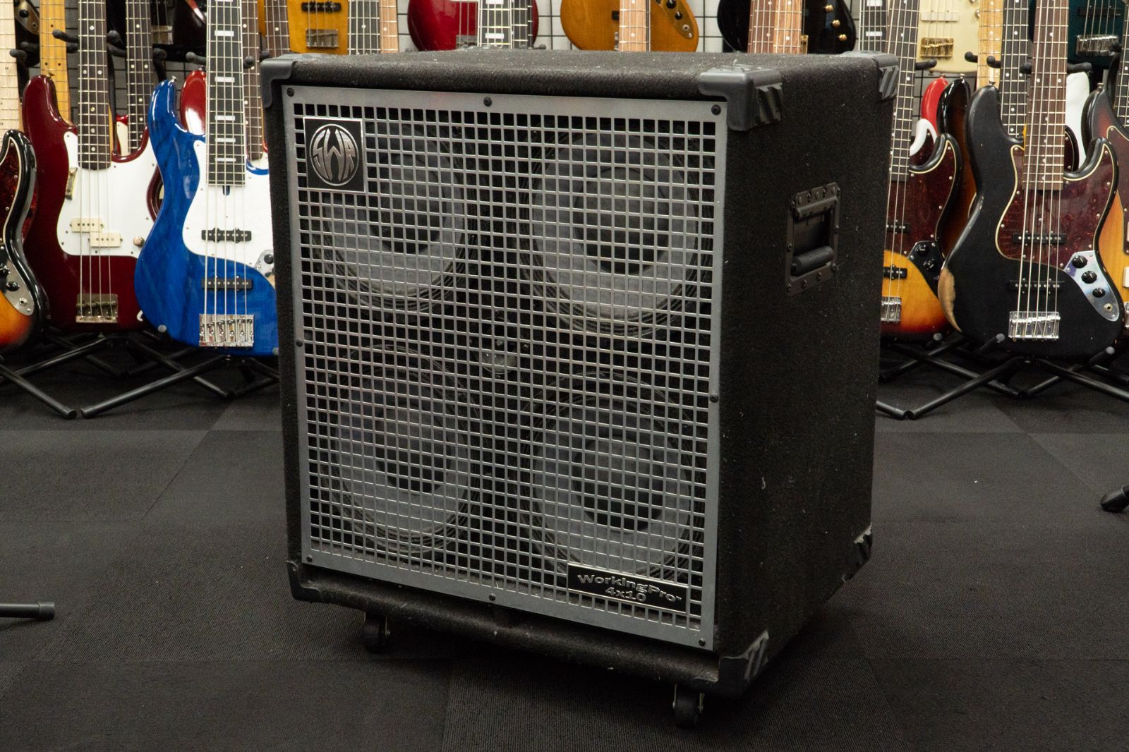 【used】SWR / WorkingPro4×10 400W【GIB横浜】