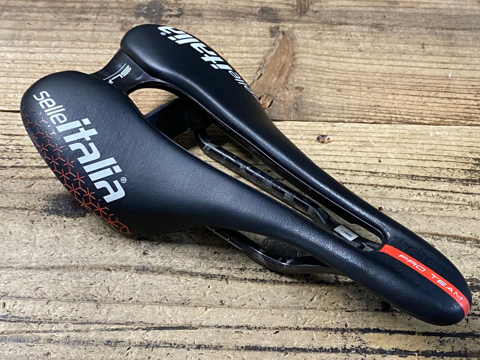 KG025 セライタリア selle italia SLR PRO TEAM サドル カーボンレール 130mm
