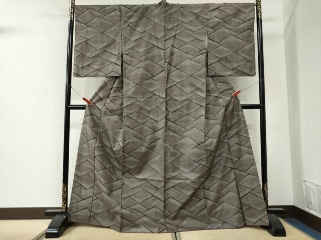 平和屋着物●本場大島紬　9マルキ　色紙重ね文　正絹　逸品　CABI2158yc