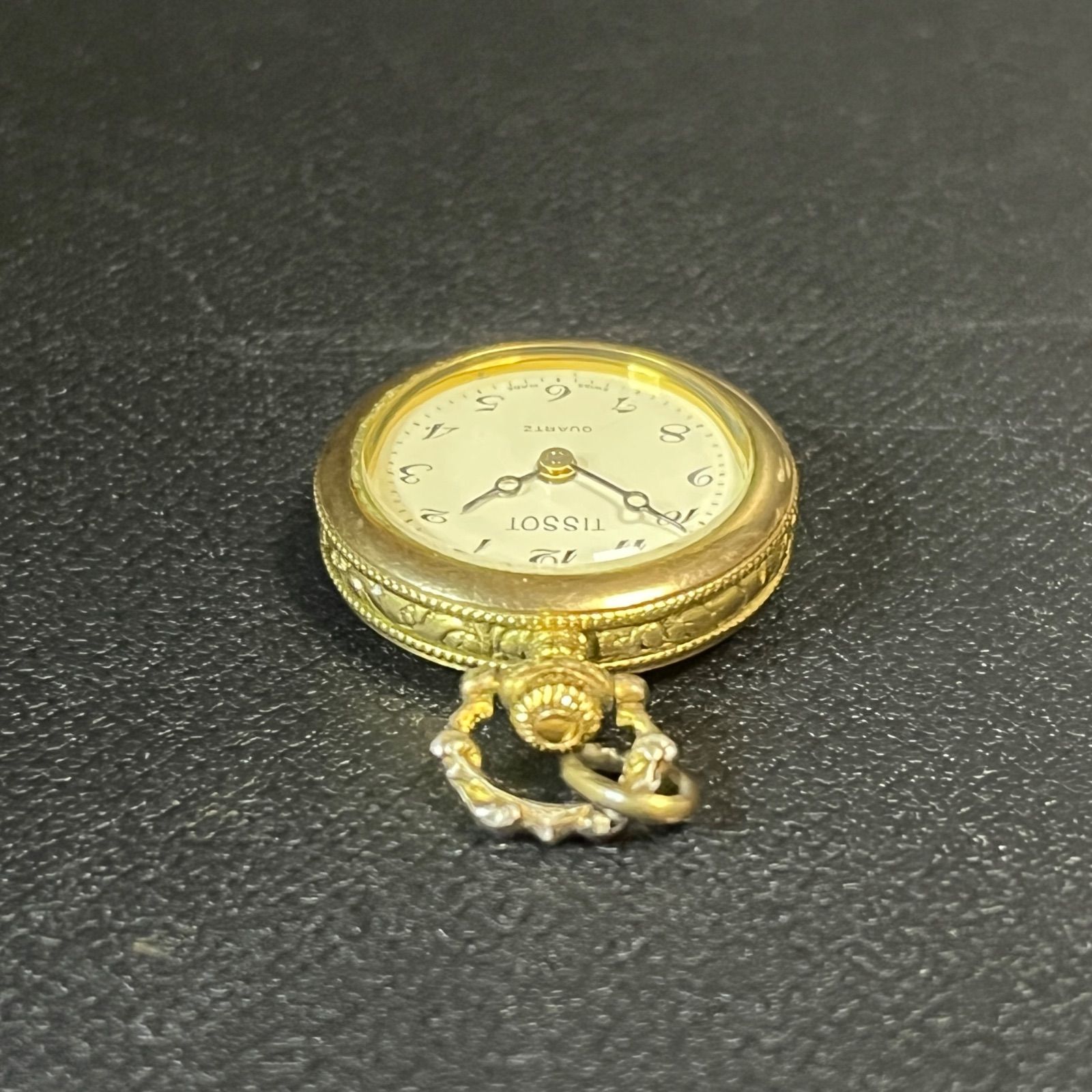 TISSOT 懐中時計 クォーツ式　シルバー 電池交換済 稼働品】 TISSOT ティソ 懐中時計 鳥 花 ゴールド 動作確認済み