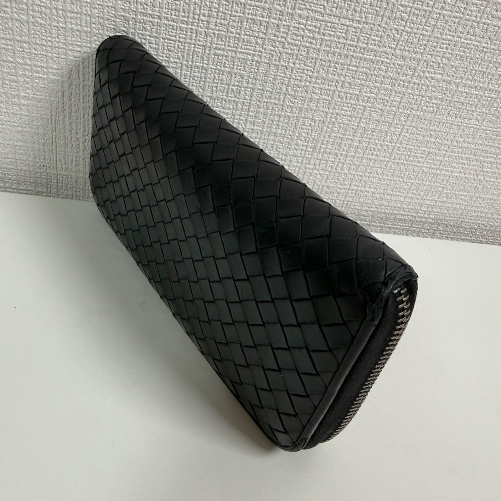 美品 BOTTEGA VENETAイントレチャート 長財布 黒　レザー　ブラック BOTTEGA VENETA イントレチャート 長財布 ブラック - メルカリ