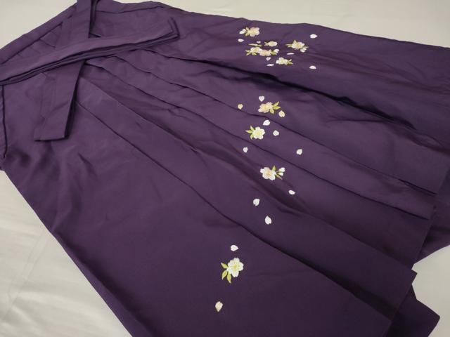 平和屋着物●女性　行灯袴　総刺繍　舞桜文　洗える着物　AABK0148ck