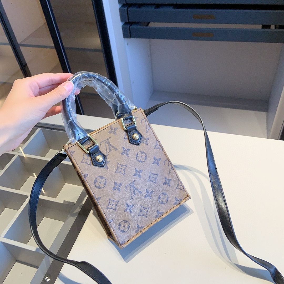 [本日特価] 全新シリーズセット X573 - LV クロワッサンバッグ + LV ミニ楽譜バッグ + LV 財布 本日限定特別割引！[本日特価|新品未使用品]