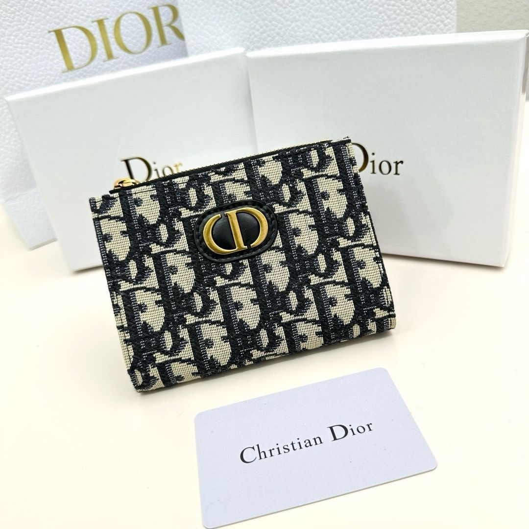 【本日限定】?Dior 最新モデル D29 マルチカードケース ? 高級PVC＆本革のコンパクトデザイン[本日特価|新品未使用品]