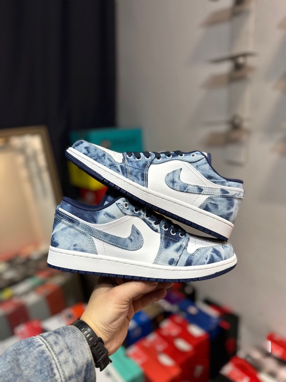 お値下げしました??即購入?? NIKE AIR JORDAN 1 LOw 