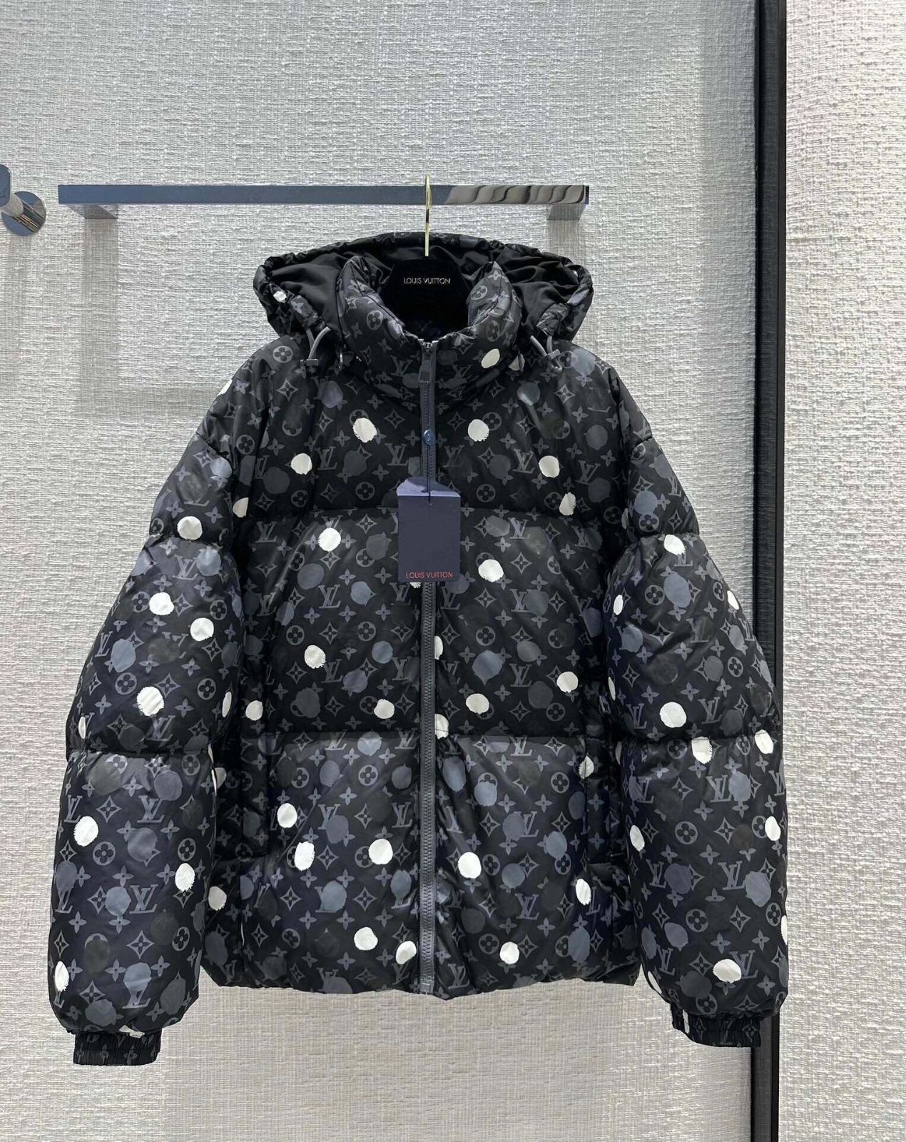 Louis Vuitton x yayoi kusam