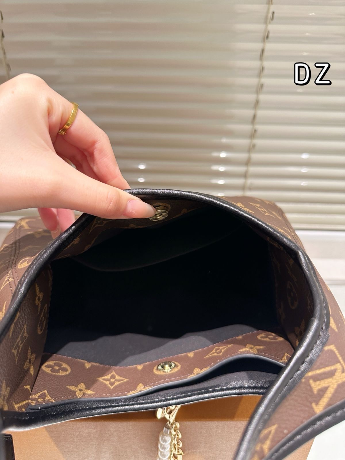 【今日特価】LV The Drop 24 ルイヴィトン ザ ドロップ 24cm ハンドバッグ-WTO輸入