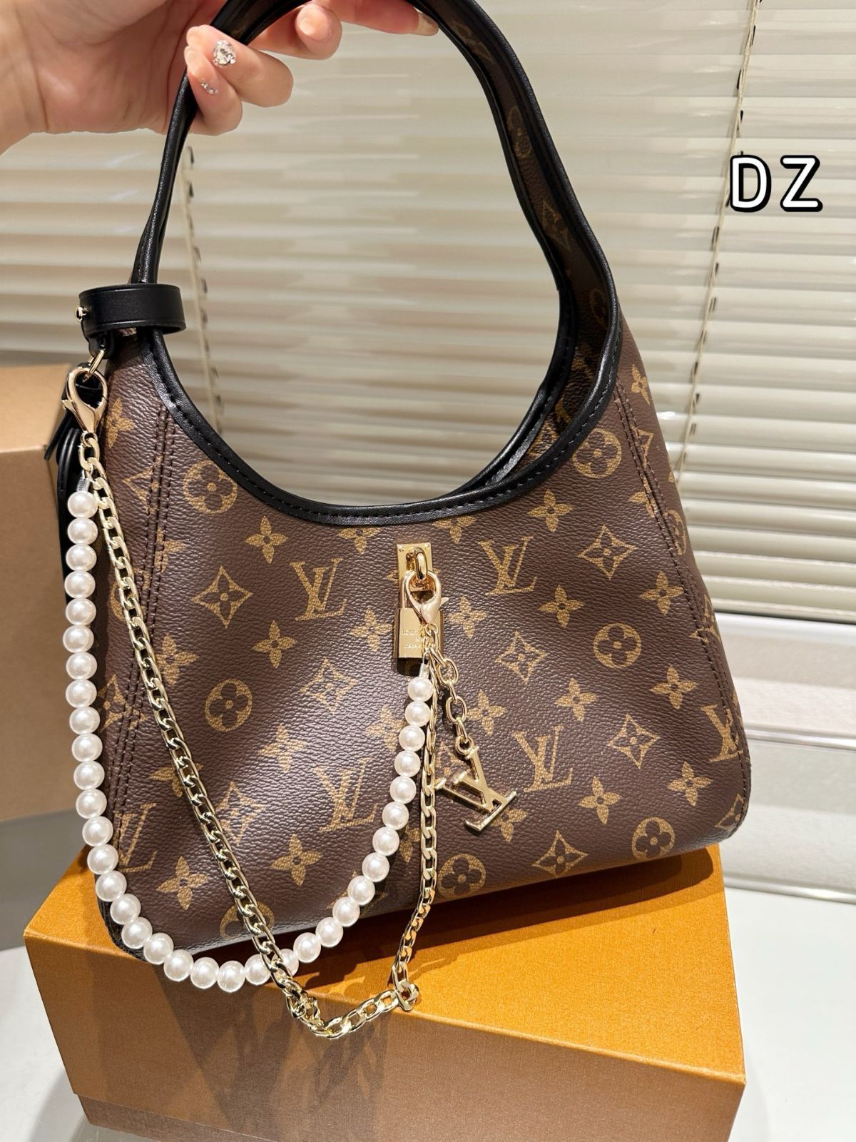 【今日特価】LV The Drop 24 ルイヴィトン ザ ドロップ 24cm ハンドバッグ-WTO輸入