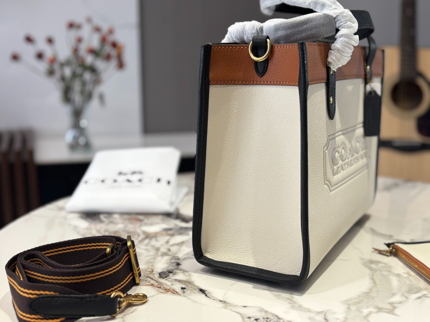 【今日特価】Coach SS22 Field 30cm Tote Bag - コーチ SS22 フィールド 30cm トートバッグ（オリジナルレザー）-WTO輸入2