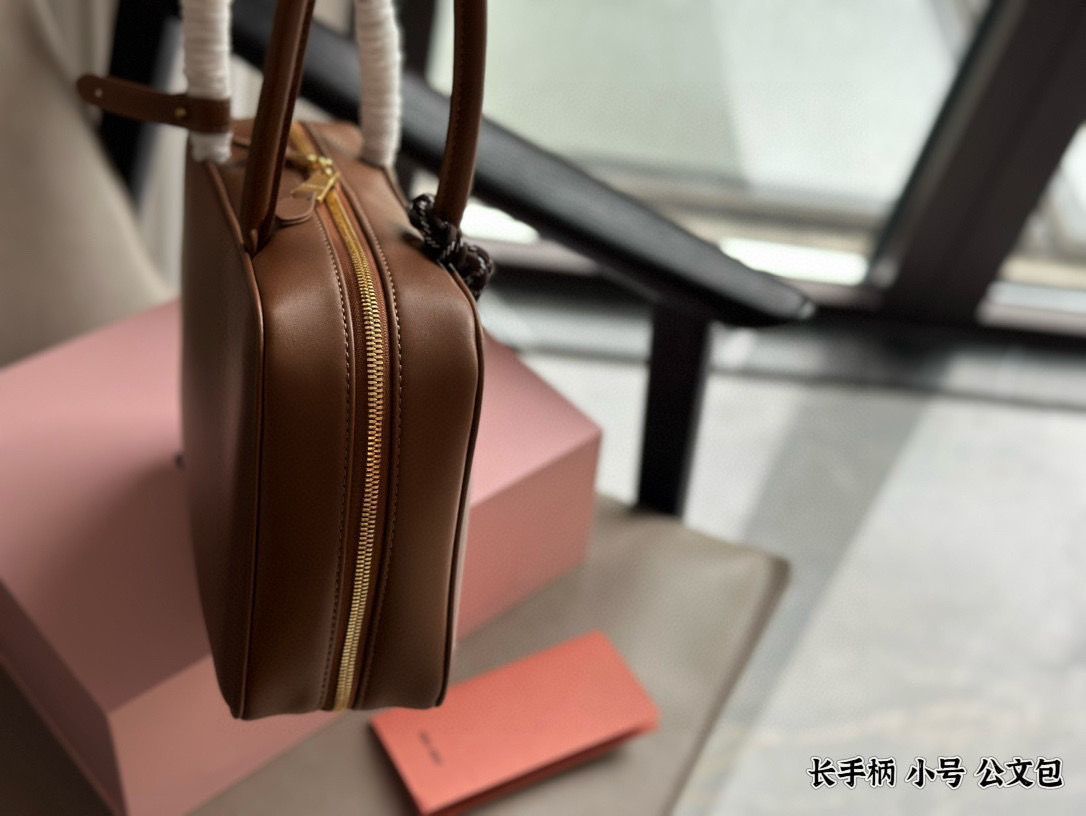 【今日特価】Miu Miu Small Bowling Briefcase / ミュウミュウ スモール ボウリング ブリーフケース-WTO輸入1