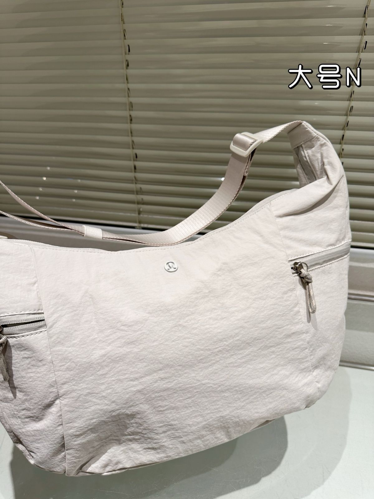 【今日特価】Lululemon Slouchy ミサンガールバッグ（Lululemon Slouchy 牛角包）-MM輸入