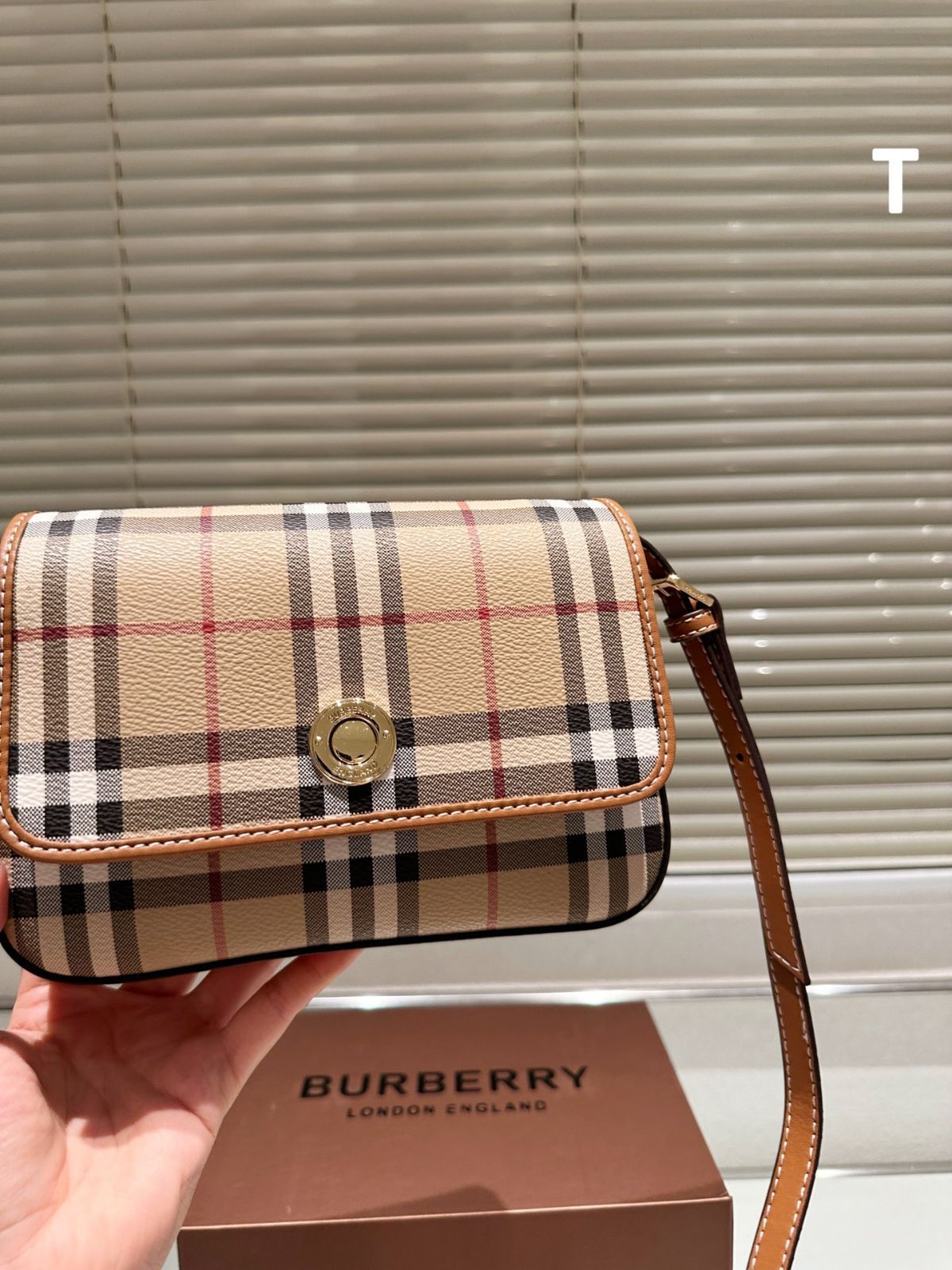 【今日特価】Burberry Vintage Camera Bag バーバリー ヴィンテージ カメラバッグ-WTO輸入2 【今日特価】Burberry Vintage Camera Bag バーバリー ヴィンテージ カメラバッグ-WTO輸入2