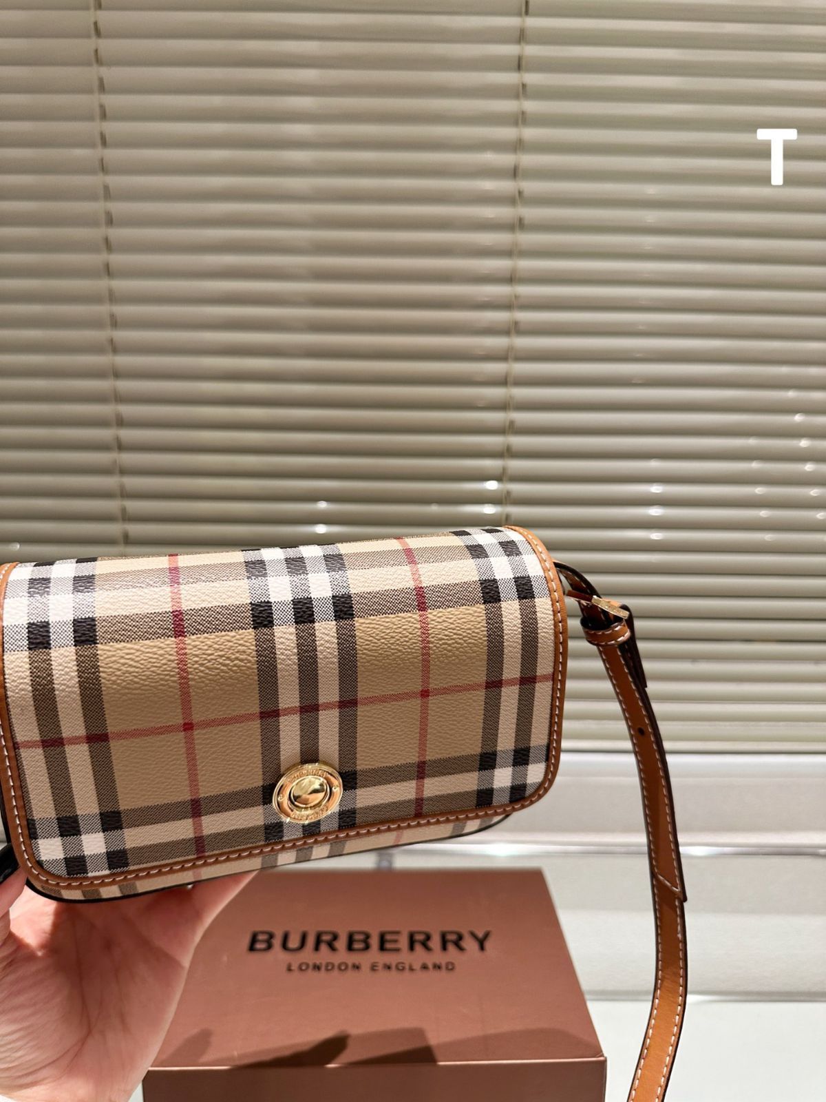 【今日特価】Burberry Vintage Camera Bag バーバリー ヴィンテージ カメラバッグ-WTO輸入2 【今日特価】Burberry Vintage Camera Bag バーバリー ヴィンテージ カメラバッグ-WTO輸入2
