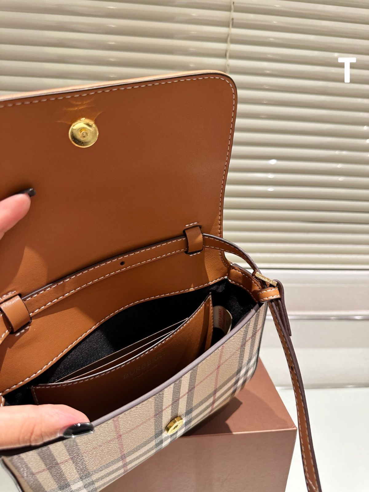 【今日特価】Burberry Vintage Camera Bag バーバリー ヴィンテージ カメラバッグ-WTO輸入2 【今日特価】Burberry Vintage Camera Bag バーバリー ヴィンテージ カメラバッグ-WTO輸入2