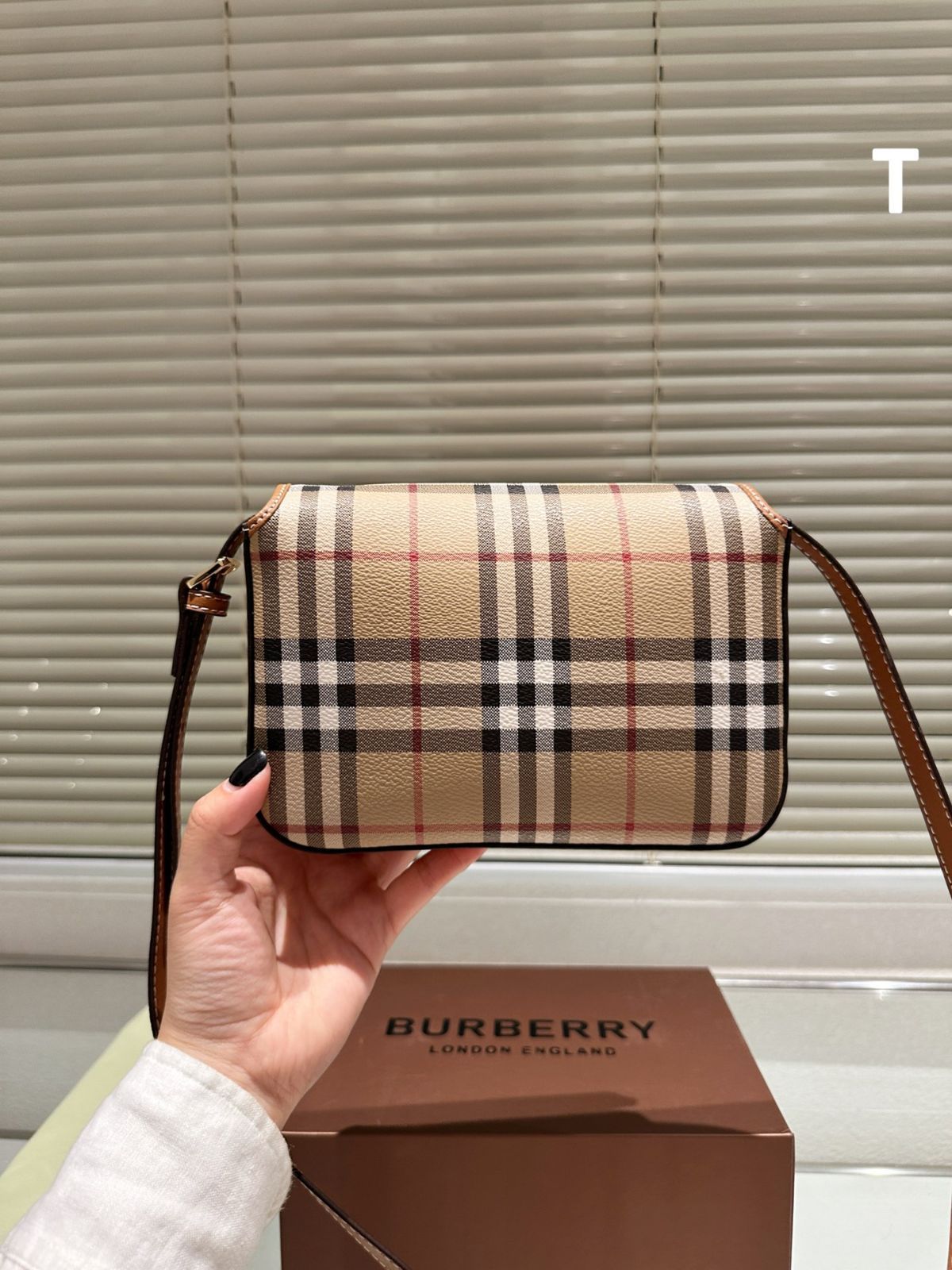 【今日特価】Burberry Vintage Camera Bag バーバリー ヴィンテージ カメラバッグ-WTO輸入2 【今日特価】Burberry Vintage Camera Bag バーバリー ヴィンテージ カメラバッグ-WTO輸入2