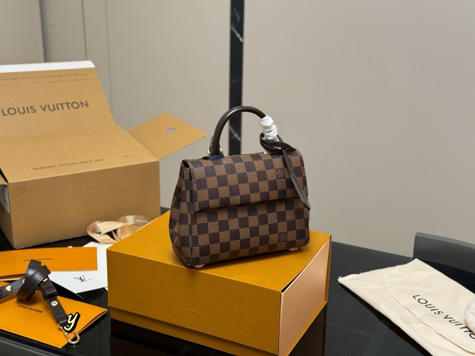 【今日特価】LV Cluny BB Bag in Checkerboard Pattern ルイ・ヴィトン クルニ BB チェッカーボード柄 バッグ-WTO輸入1