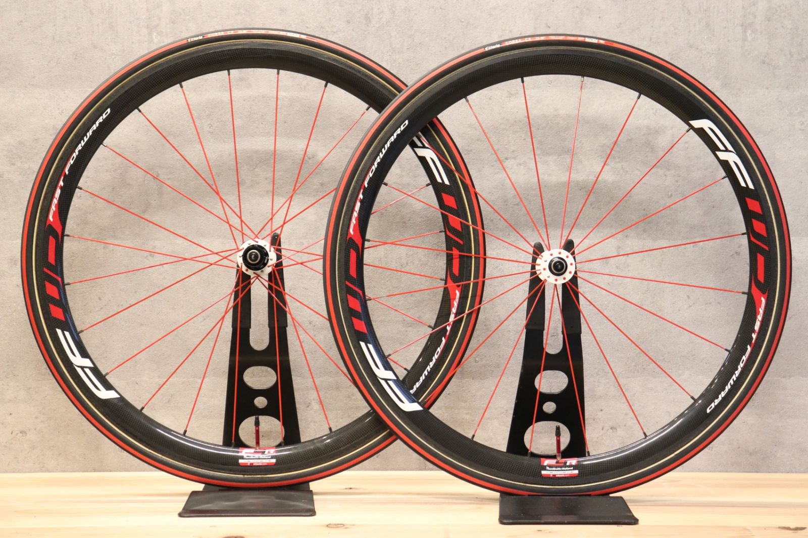 【日本限定カラー!】 ファストフォワード FFWD F4R JAPAN Limited カーボン チューブラー ホイールセット カンパニョーロ 11/12S 【さいたま浦和店】 41,275円