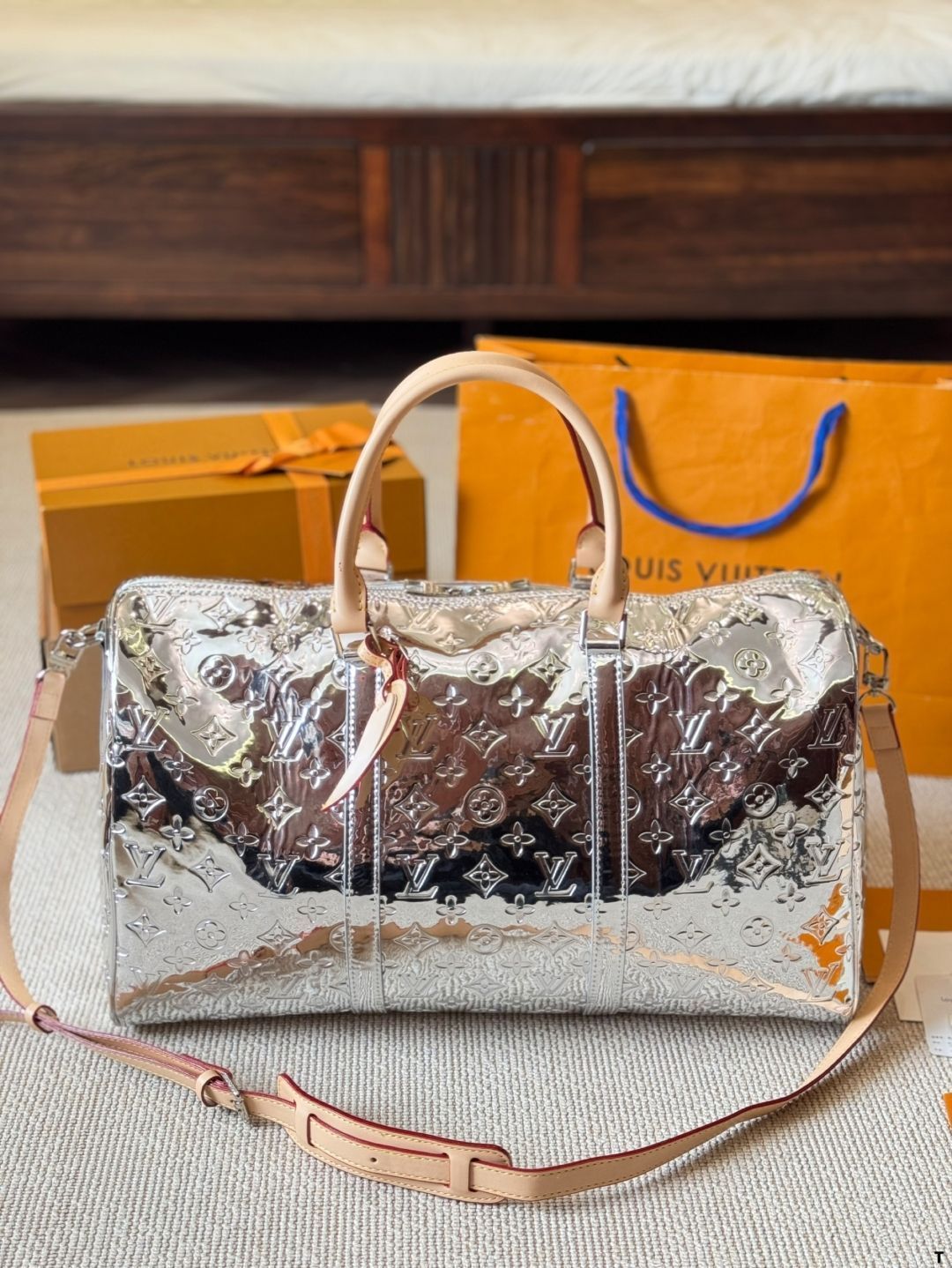 【今日特価】Louis Vuitton Neo Porte Documents Voyage（ルイ・ヴィトン ネオ ポルト ドキュマン ヴィアージュ）- LV Mirror Mirror シリーズ-MM輸入