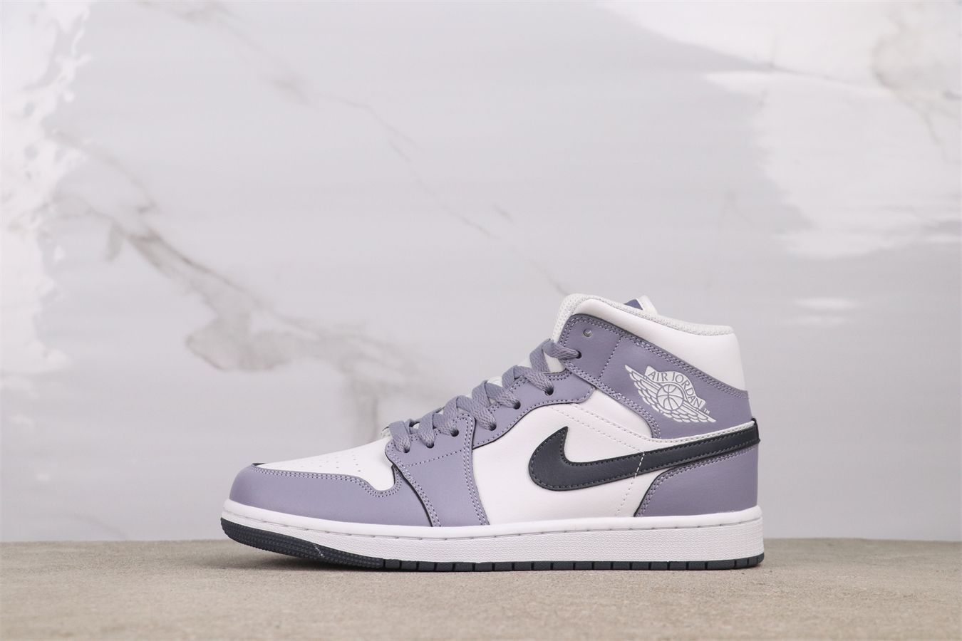 【今日特価】Air Jordan 1 DQ8426 - 145 スモークパープル