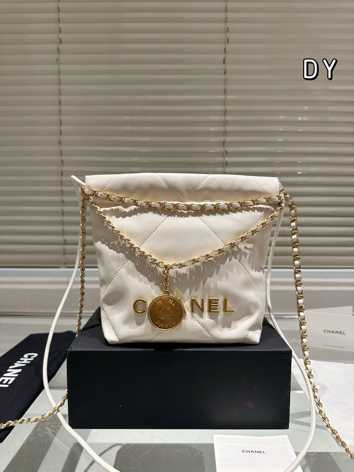 【今日特価】CHANEL 24A ハンドクラフト 22bag 20cm（ゴミ袋デザイン）