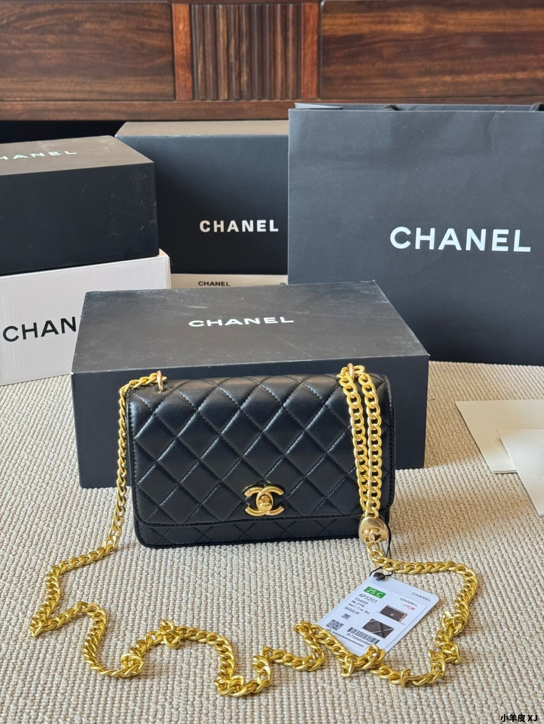 【今日特価】Vintage Chanel ラブリング ファンデュボ （Love Lock Wallet on Chain）