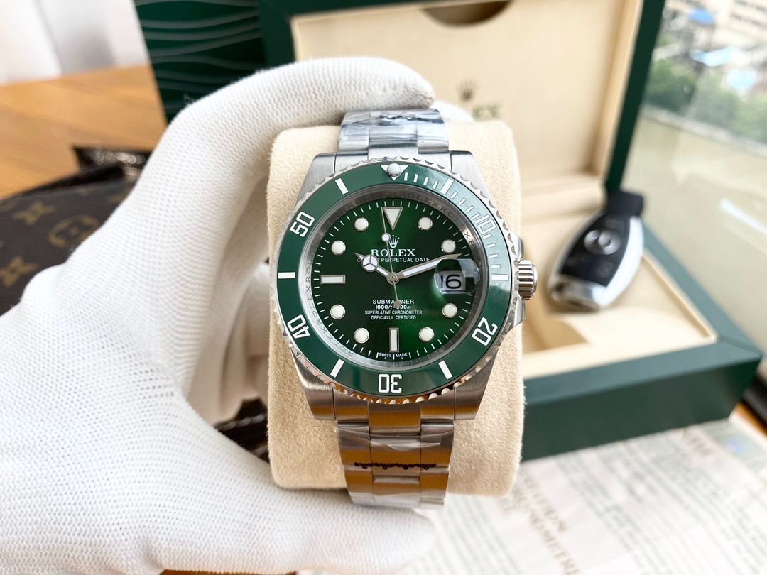 今日特価！ロレックス - Rolex 潜航者シリーズ 3 本針のセラミック回転リング付きの男用腕時計