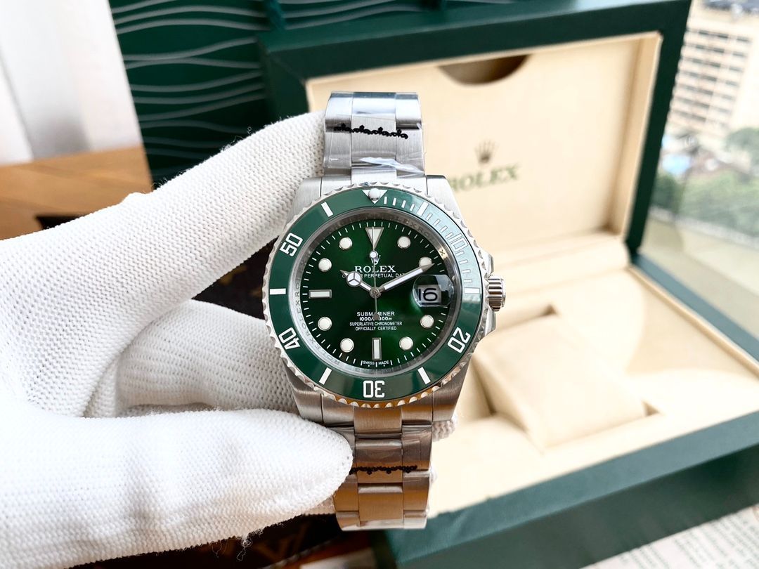 今日特価！ロレックス - Rolex 潜航者シリーズ 3 本針のセラミック回転リング付きの男用腕時計
