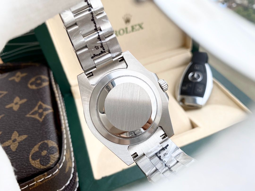 今日特価！ロレックス - Rolex 潜航者シリーズ 3 本針のセラミック回転リング付きの男用腕時計