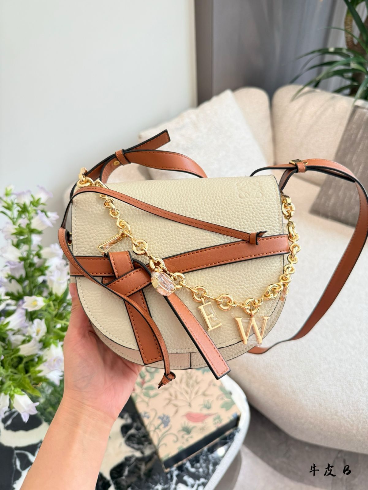【今日特価】LOEWE Leather Saddle Bag [20cm with Chain Gift] | ロエウェ 本革サドルバッグ 20cm チェーン付き