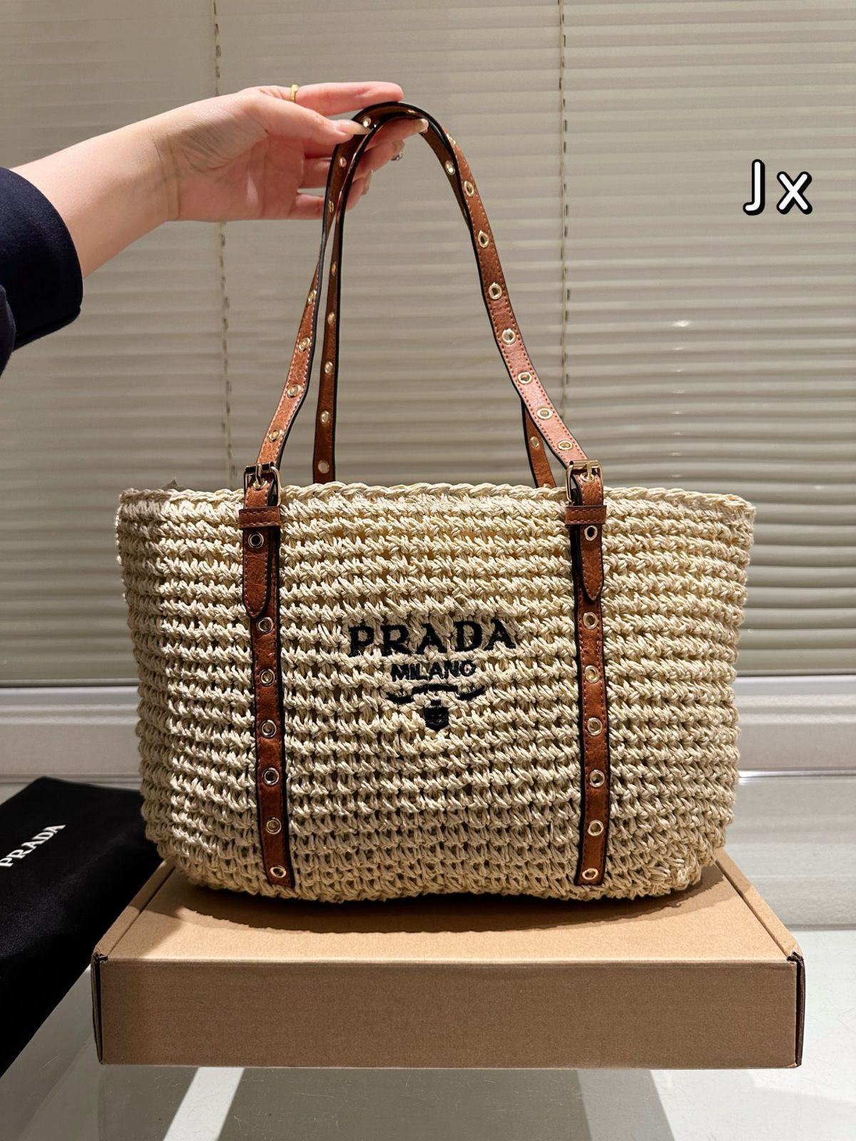 【今日特価】Prada Raffia Shopping Bag 35cm / プラダ ラフィア ショッピングバッグ 35cm/ 送料無料！在庫限定価格 12,320円