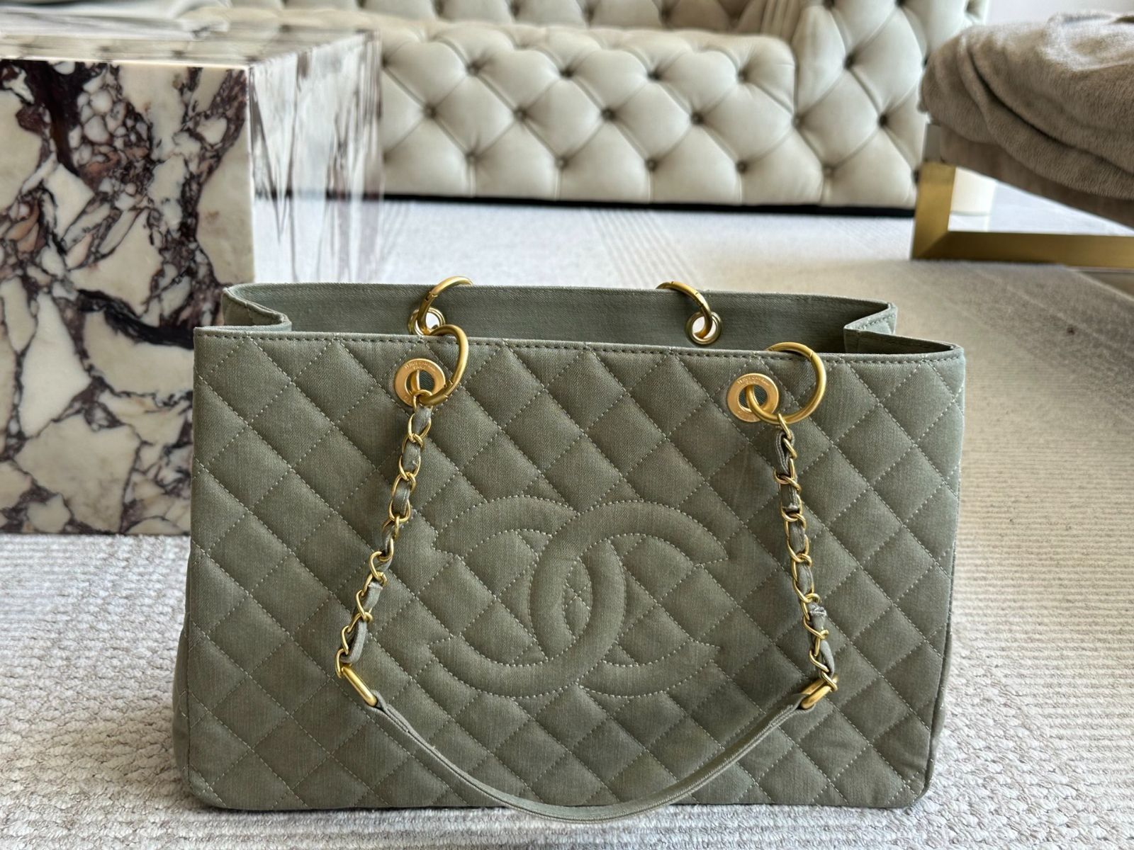 【今日特価】Chanel 2way Tote Bag / シャネル ツーウェイ トート バッグ / ハンド両用 送料無料！在庫限定価格