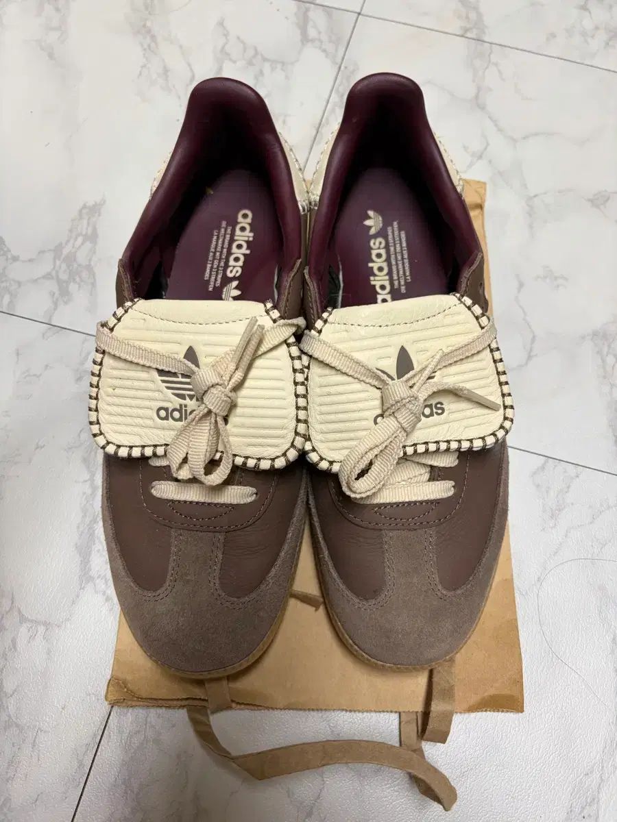 新品 未使用 青木寿美子さんのリボン型の小皿② 信楽焼 作家もの 新品 未使用 青木寿美子さんのリボン型の小皿② 信楽焼 作家もの