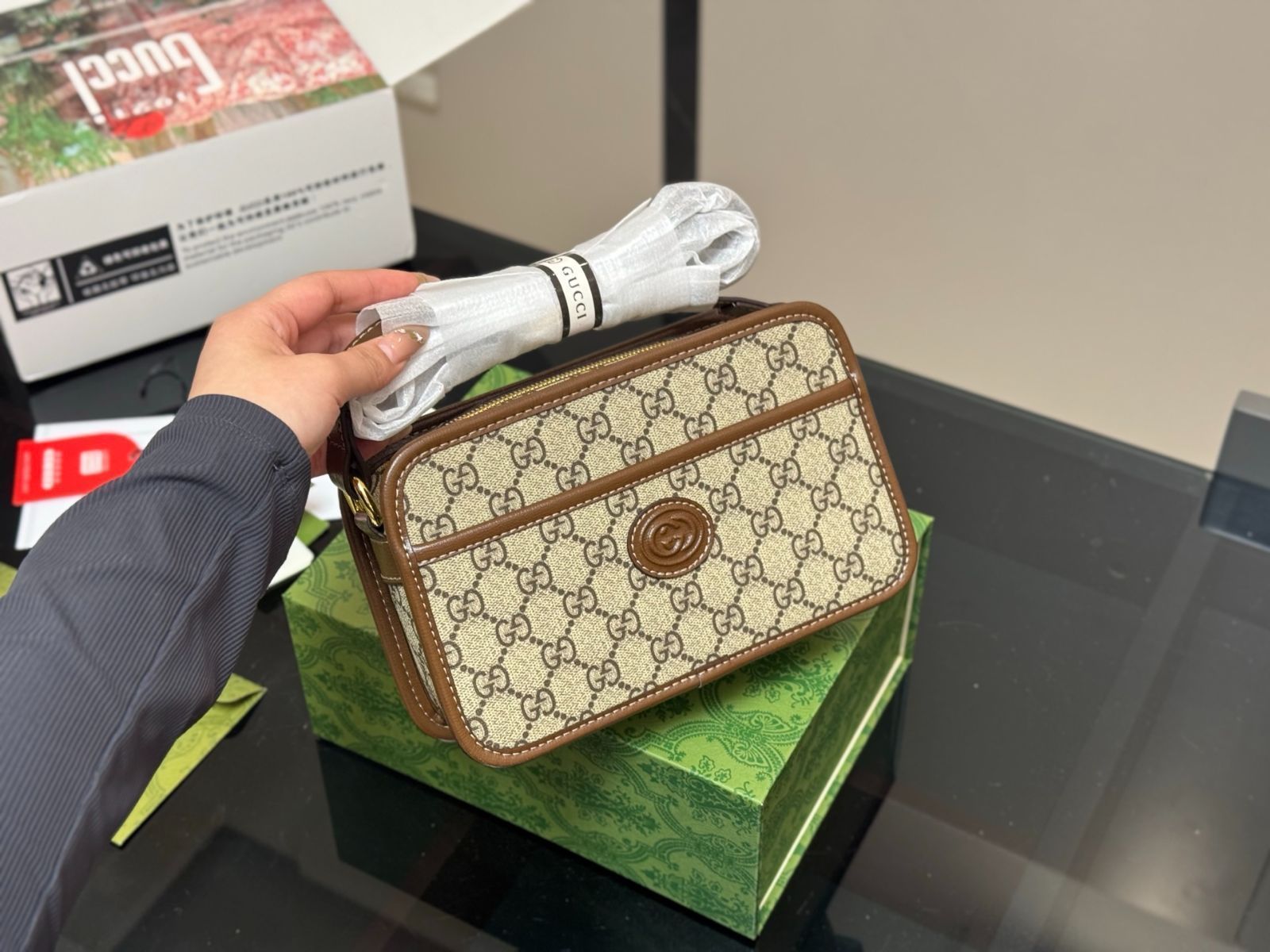 【今日特価】Gucci クラシックサインチェック カメラバッグ