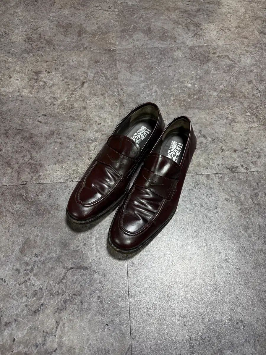 FERRAGAMO フェラガモ ローファー 280