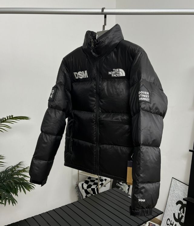 Moncler｜ノースフェイス dsm共同モデル Nutse Jaet 15周年限定 スタンドカラーダウンジャケット