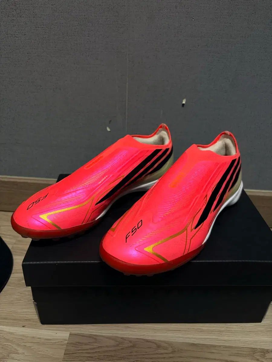 アディダス F50 ハイ RESONANCE pt.1 The Past Ver. プロ LL 260 Ｗ杯限定版