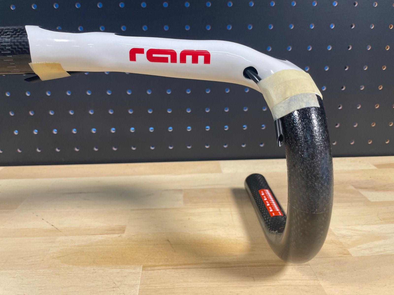 c0602□NEW□CINELLI チネリ ram ラム カーボンハンドル 未使用