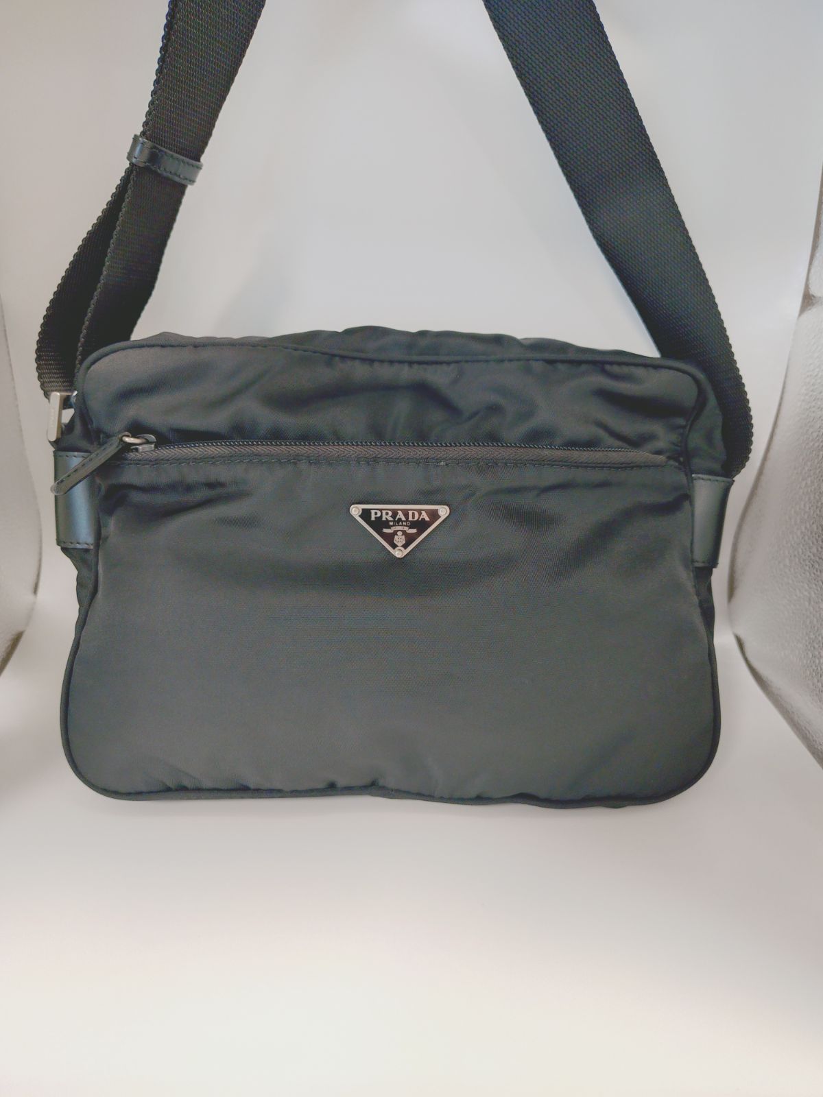 PRADA プラダ ナイロン ショルダーバッグ 黒 メッセンジャーバッグ BT0715 / 2VH053