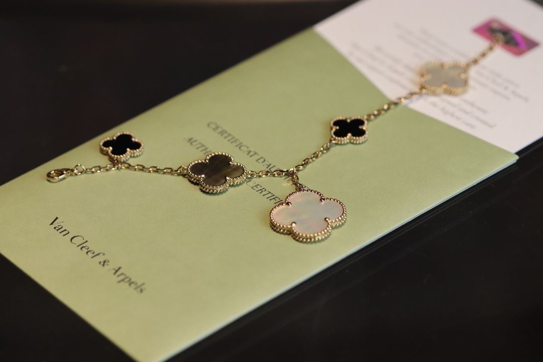 [Van Cleef & Arpels] マジック アルハンブラ 5連ブレスレット | ヴァン クリーフ & アーペル レディースジュエリー｜本日限定特価｜新品未使用-MM輸入