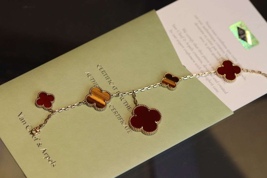 [Van Cleef & Arpels] マジック アルハンブラ 5連ブレスレット | ヴァン クリーフ & アーペル レディースジュエリー｜本日限定特価｜新品未使用-MM輸入