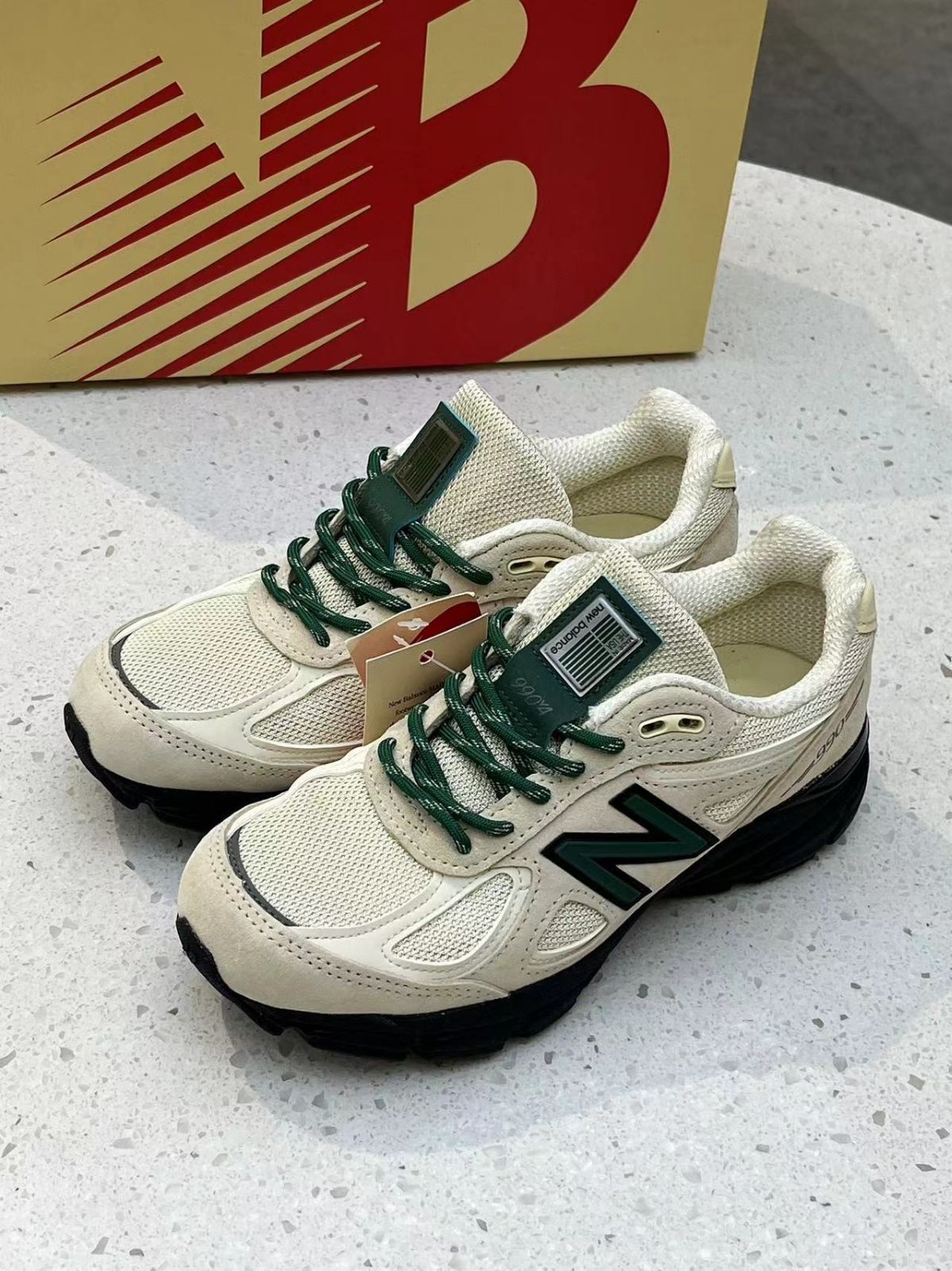 NEW BALANCE 990 V4 WHITE MADE IN USA ニューバランス 990GB4 ホワイト U990GB4 メイド イン アメリカ スニーカー ワイズ D｜本日限定特価｜新品未使用