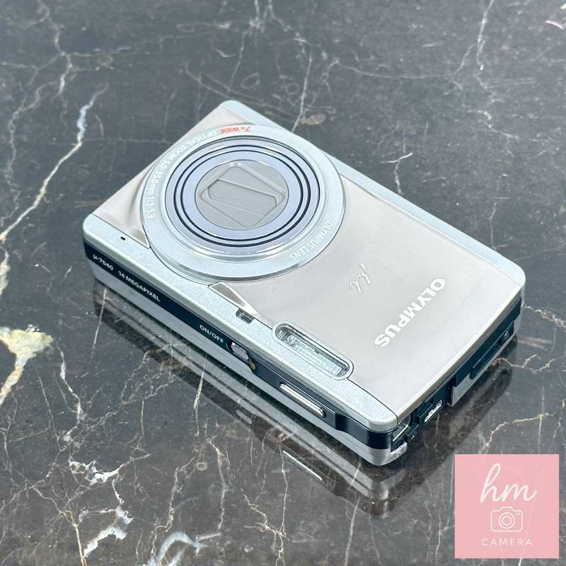 OLYMPUS μ-7040 チタニウムシルバー 1400万画素 光学7倍ズーム 広角
