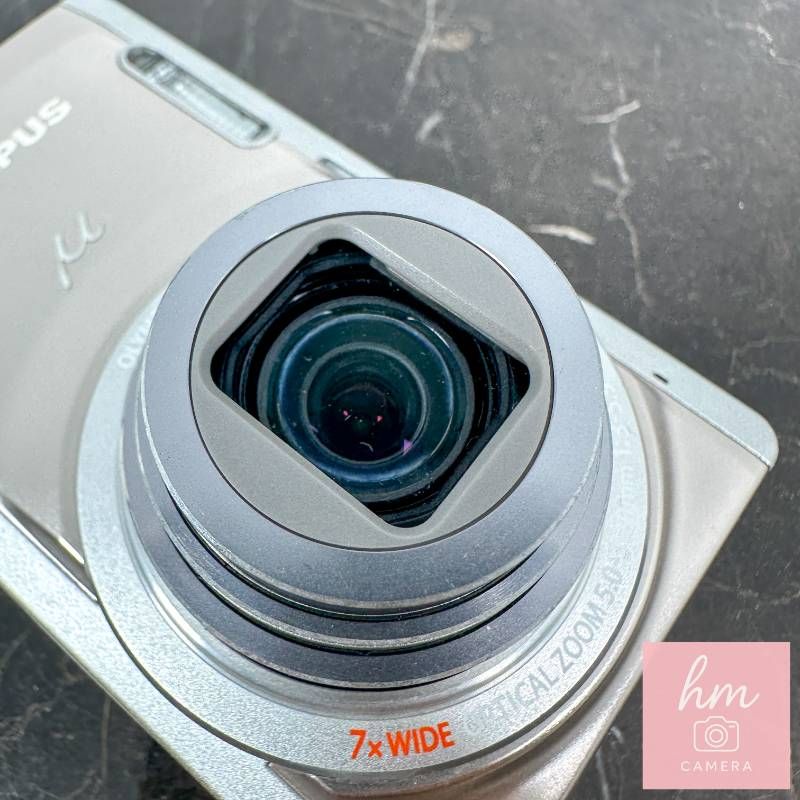 OLYMPUS μ-7040 チタニウムシルバー 1400万画素 光学7倍ズーム 広角