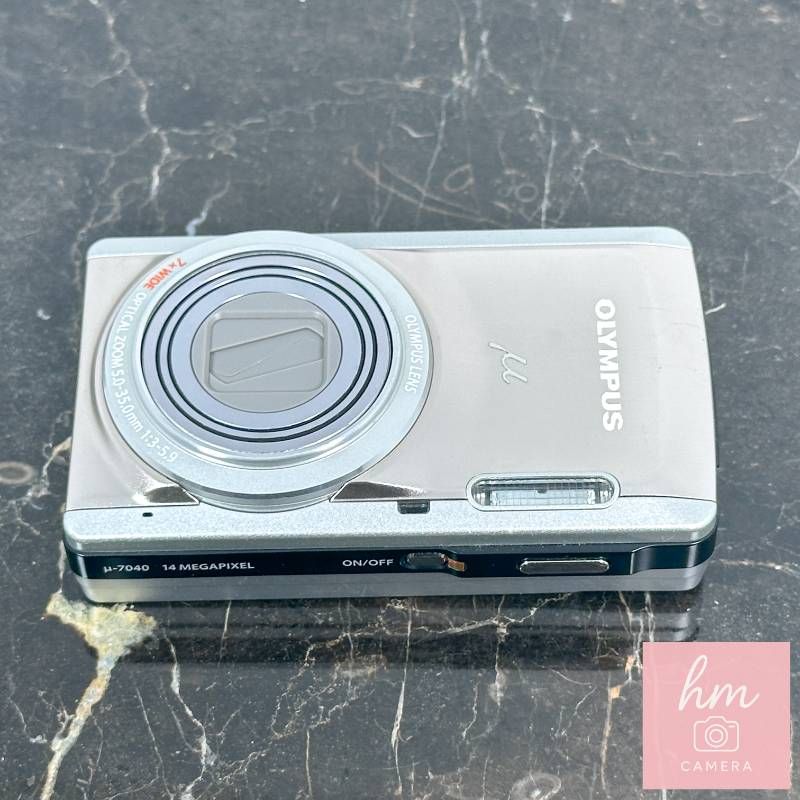 OLYMPUS μ-7040 チタニウムシルバー 1400万画素 光学7倍ズーム 広角
