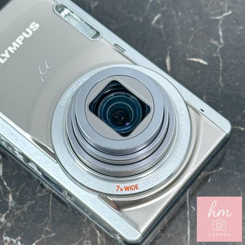 OLYMPUS μ-7040 チタニウムシルバー 1400万画素 光学7倍ズーム 広角