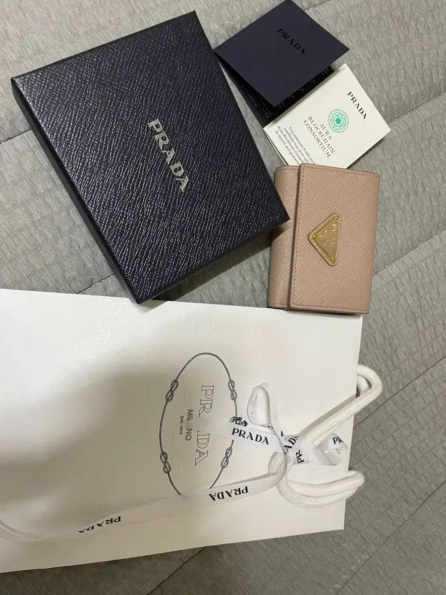 PRADA プラダ ミニ 二つ折り財布 新品