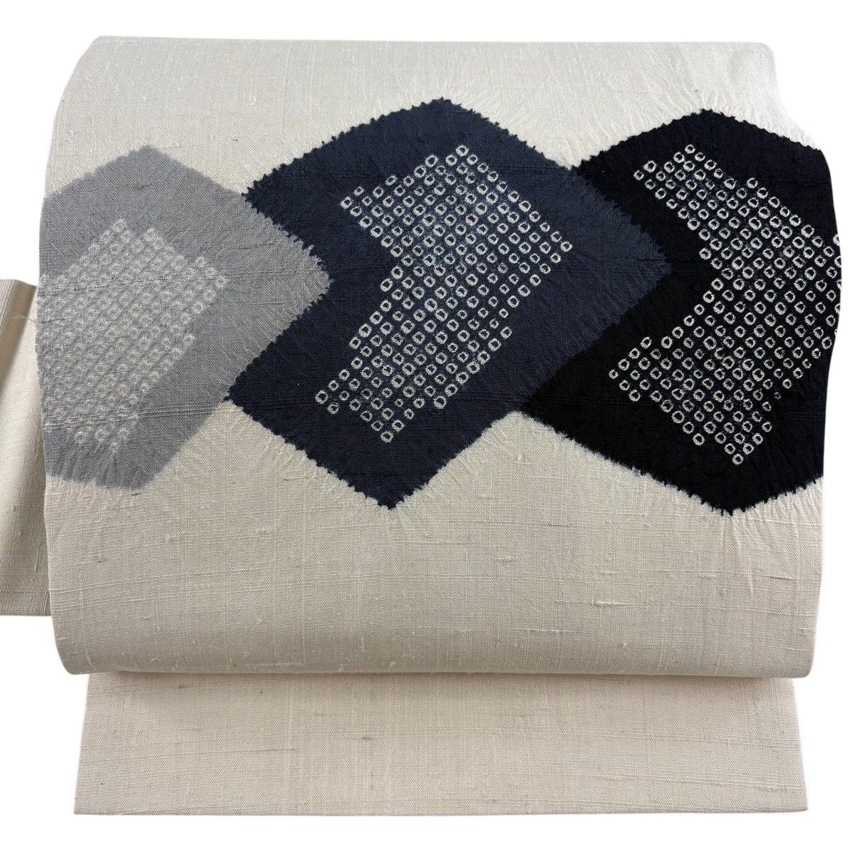 名古屋帯 秀品 紬地 幾何学模様 絞り クリーム 正絹 【中古】