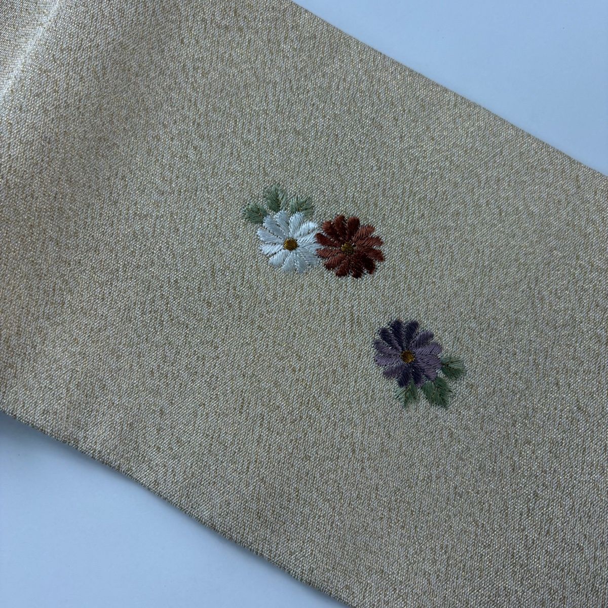美品】 名古屋帯 優品 貝桶 草花 金糸 刺繍 金色 正絹 【中古】 - メルカリ