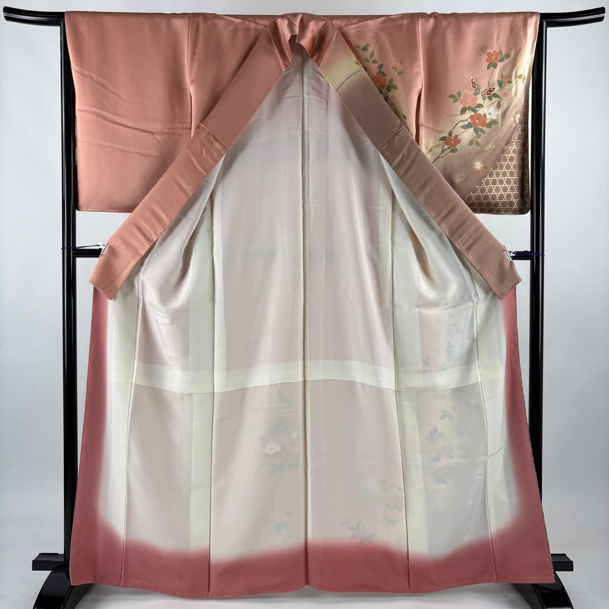美品】 訪問着 身丈164.5cm 裄丈66cm M 袷 蝶 椿 金彩 染め分け ピンク