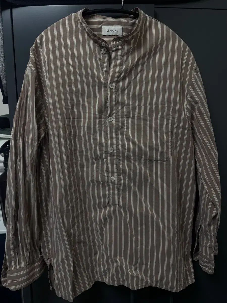 LEMAIRE(ルメール) スタンドカラー ストライプシャツ 29,843円